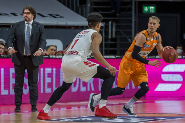 的轨迹上 的轨迹上