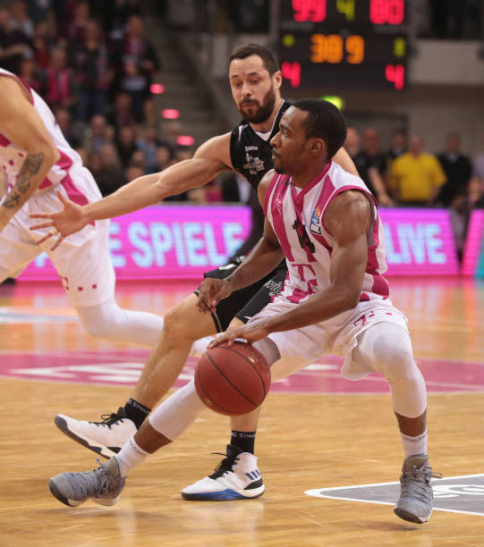 我们仍有差 我们仍有差